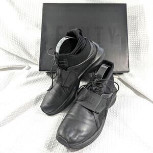 NWT! FENTY/PUMA! "THE TRAINER HI" BLACK LEATHER, SLIP-ON TENNIS SHOES! SZ 9.5